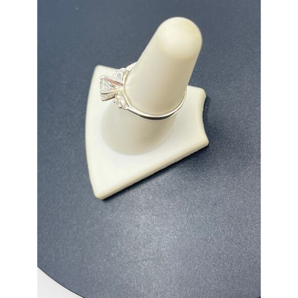 Designer Solitaire CZ Sterling Silver Sz 7 makers mark 2 grams Engagement Ring - Picture 5 of 9